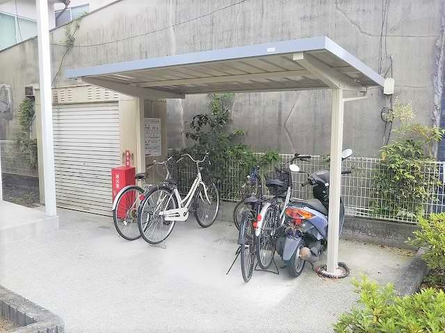 レオパレス愛のその他|屋根付駐輪場