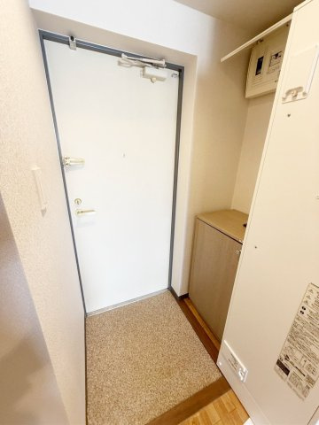 ウィルテラス東上野の玄関