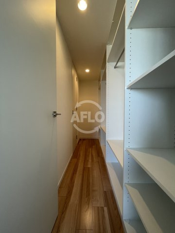 リバーサイドタワー中之島　福島小学校区の収納|リバーサイドタワー中之島　ウォークインクローゼット