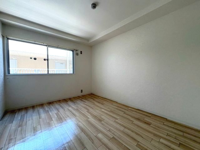 スコルピオ清和の洋室