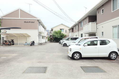 【駐車場】 | ヴェルディ白石 Ｃ棟