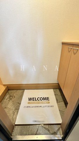 ウィステリアの玄関
