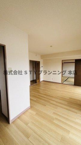 仲介手数料0円！ソレイユ社ヶ丘の居間・リビング
