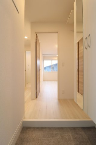 アクシス寺町の玄関
