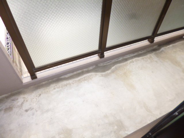 【バルコニー】 | エランビタールIII | 外からの目が気にならないバルコニーで洗濯物が干せます