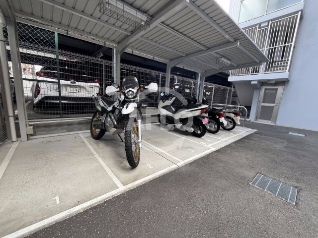エスリードレジデンス新大阪プライムのその他|エスリードレジデンス新大阪プライム　バイク置き場