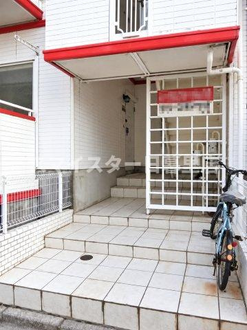 足立区南花畑４丁目の賃貸マンションのエントランス