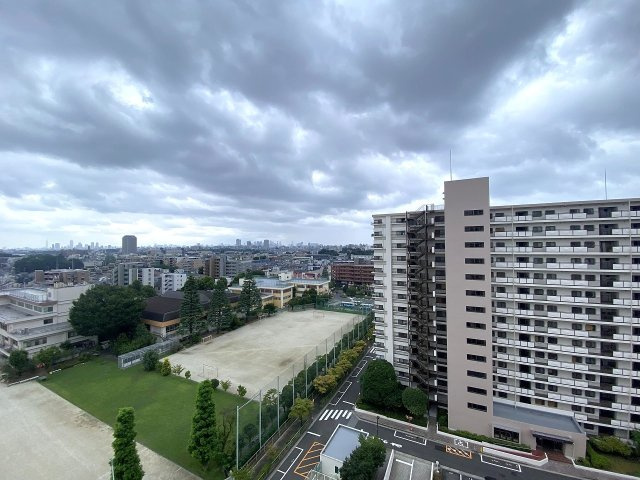 パークシティ光が丘６号棟の展望|眺望
12階高層階からの開放感あふれる絶景。見晴らしが良く、心地よい風と陽光を感じながらリフレッシュできます。