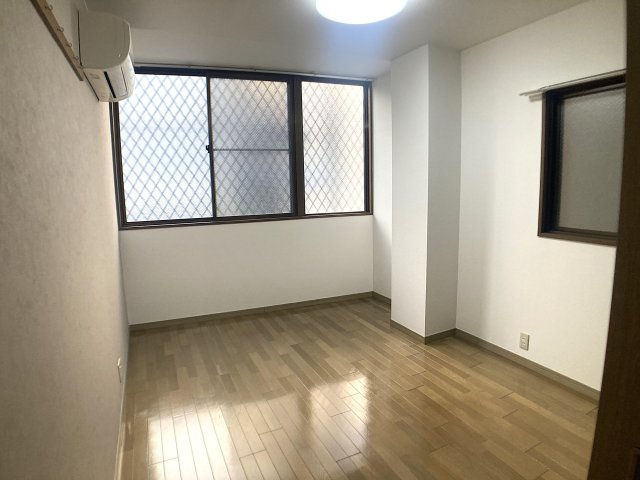 スタッツァ兵庫の内装|窓が多く風通しの良いお部屋です