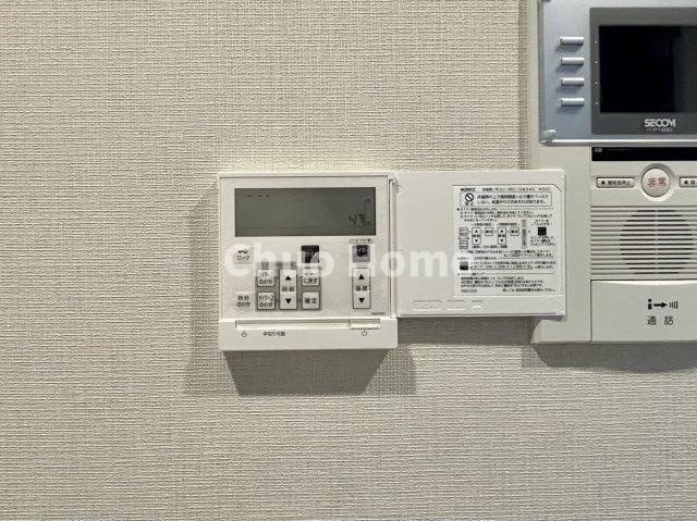 グローベルザ・シティ蔵前の冷暖房・空調設備|【床暖房】冬は足元から暖めてくれる床暖房はエアコンとは違って埃が舞いませんので健康にも良さそうですね。