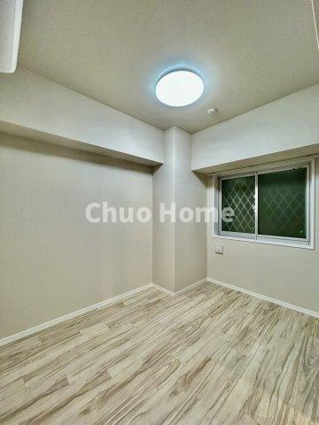 グローベルザ・シティ蔵前の子供部屋|【子供部屋】お子様を持つ家庭の約6割が「家族や子どものため」に購入を希望。入学後の転校を避け、広い空間でのびのび育てたいなどの親心が、家探しのきっかけになっているようです。