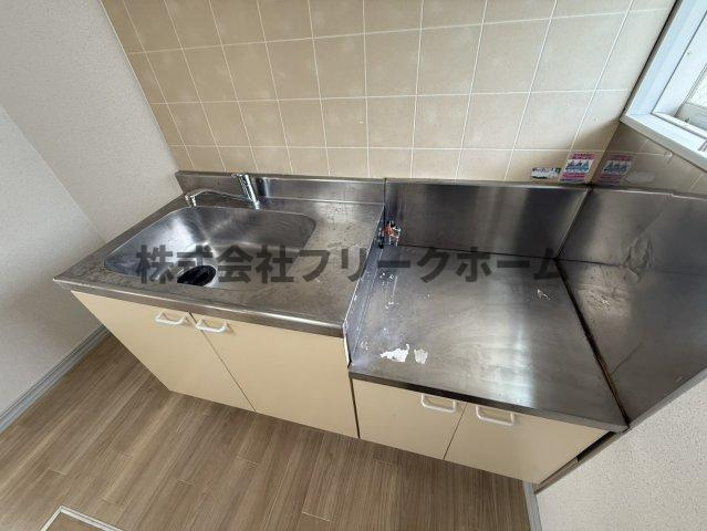 小金井市中町２丁目のアパートのキッチン