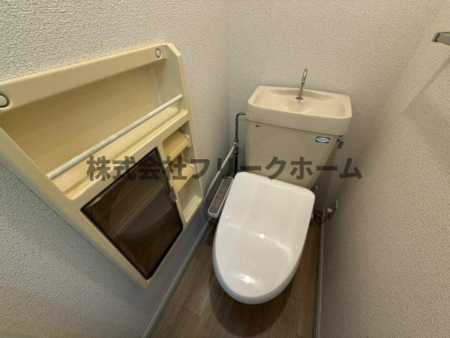 小金井市中町２丁目のアパートのトイレ