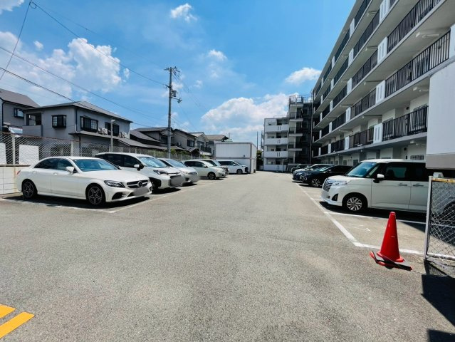 サングレール・アペックスの駐車場