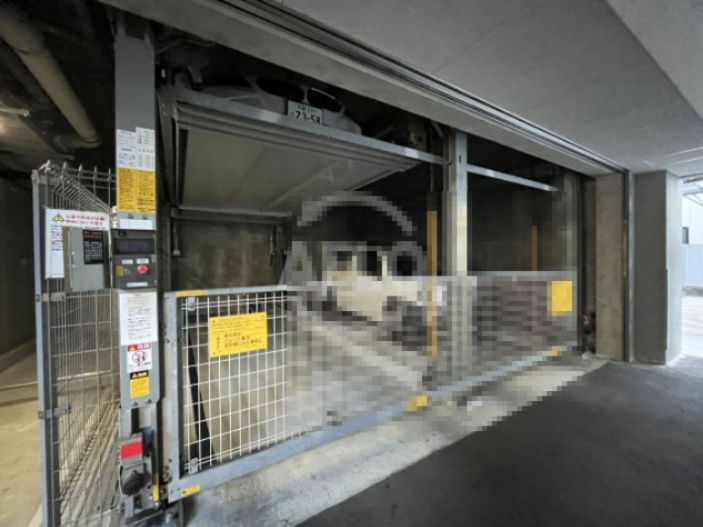 エスリード江坂垂水町の駐車場|駐車場