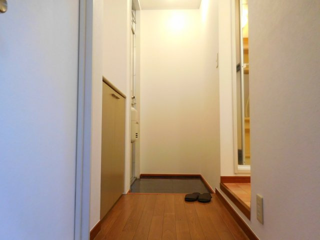 メイプルコートの玄関