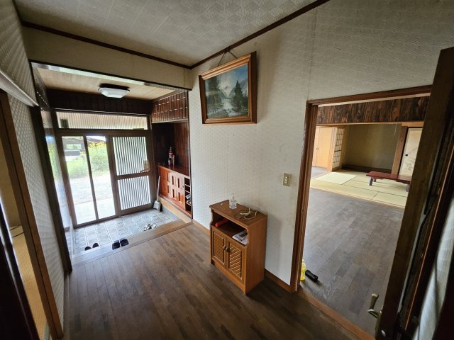 渋川市赤城町宮田の中古一戸建の玄関