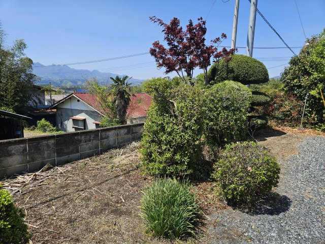 渋川市赤城町宮田の中古一戸建の庭