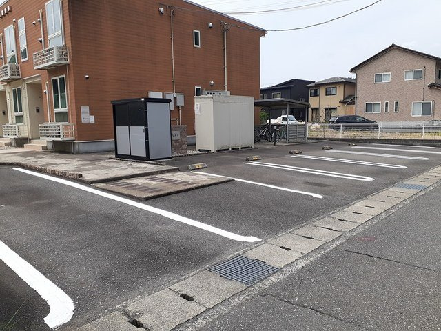 インプレス・Ｙの駐車場|駐車場完備です