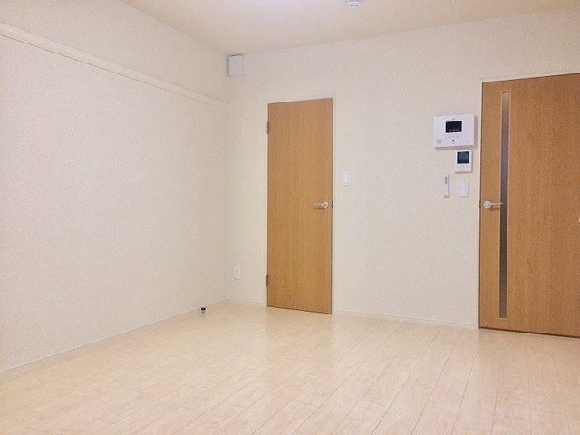 クレイノフラットメイト桜の居間・リビング|こちらのリビングで趣味の時間をお楽しみください