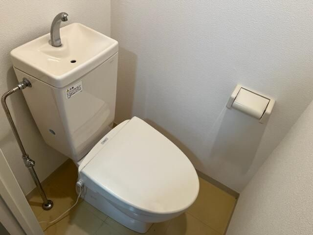 なか祥久ビルのトイレ