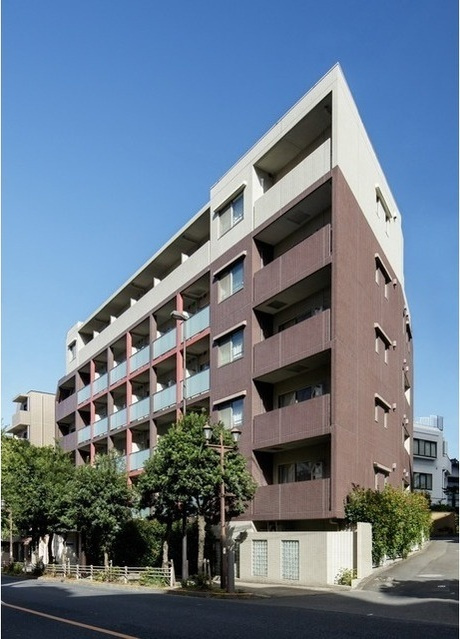 コンフォリア文京白山の外観