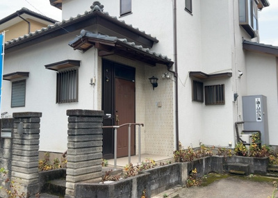 【外観】 | 三ケ木売地 | 家を建てる前提で土地を探している場合、地盤の丈夫さは譲れない条件の一つです。地盤が脆弱だと追加工事が必要となります。また、過去に地盤沈下や液状化現象を起こした土地は、できるだけ避けた方がいいでしょう。