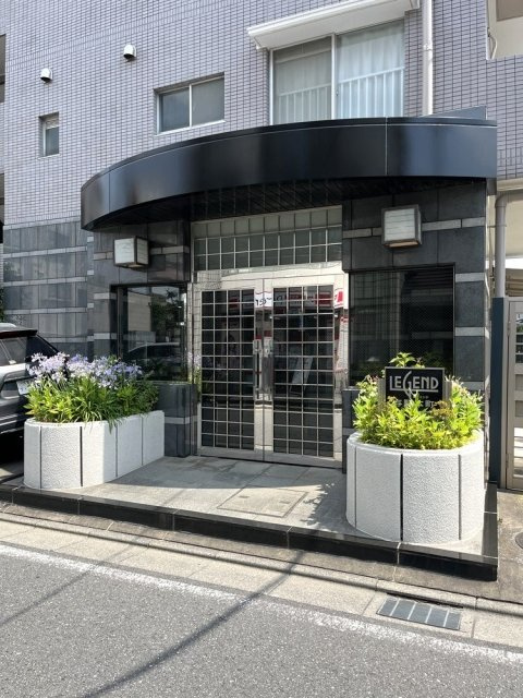 レジェンド与野本町のエントランス|建物の内部です