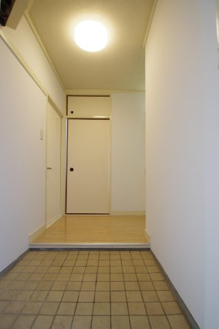 松野第一ビルの玄関