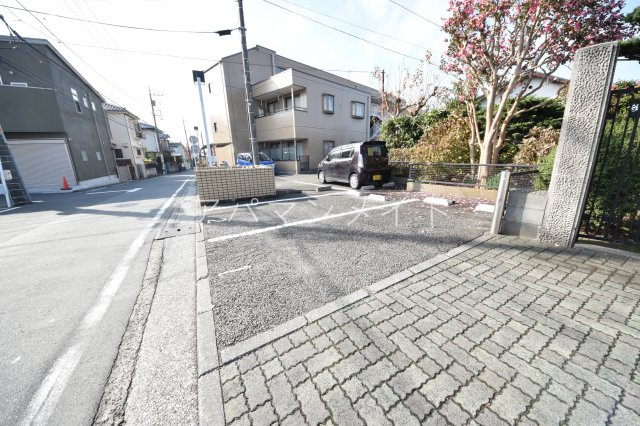 【駐車場】 | 丘の上ハウス | 駐車場になります