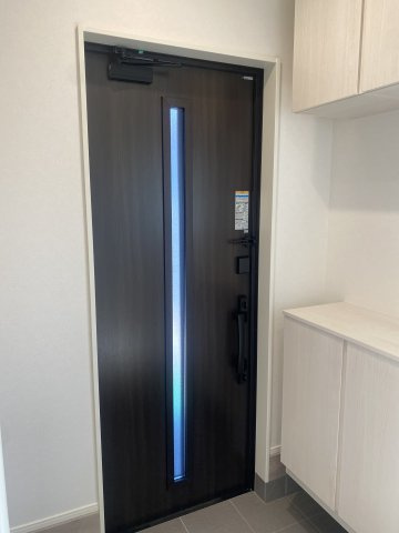 タマタウン楢津 1号地の玄関