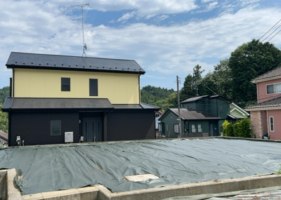 【外観】 | 青山売地 | 現地に行くなら、物件の周囲の地形がどうなっているかを見ることも大切です。周辺より低くなっている土地では、大雨などで水が集まりやすいため、地盤が弱くなっているということも考えられるため、注意が必要です。