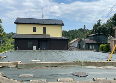 【外観】 | 青山売地 | 土地購入を検討されている場合、境界杭がない状態で購入してしまうと境界確定測量をする必要があり、費用がかかります。購入の前に、売主、隣土地所有者立ち合いのもと境界を確定し境界杭を設置するのがベストです。