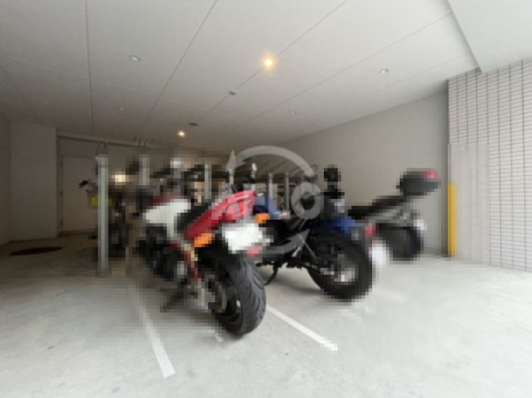スペーシア江坂南金田のその他|スペーシア江坂南金田　バイク置き場