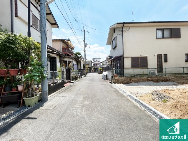 ●5(土)6(日)現地案内可能！　葛城市疋田　第6期　新築一戸建ての前面道路含む現地写真|周辺は閑静な住宅街です。前面道路もしっかりと有りますので車の出し入れも安心ですよ！