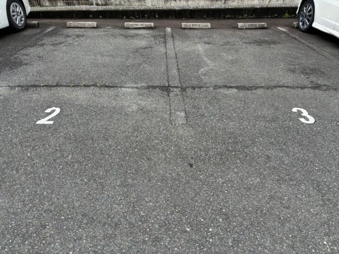 コートクレールの駐車場