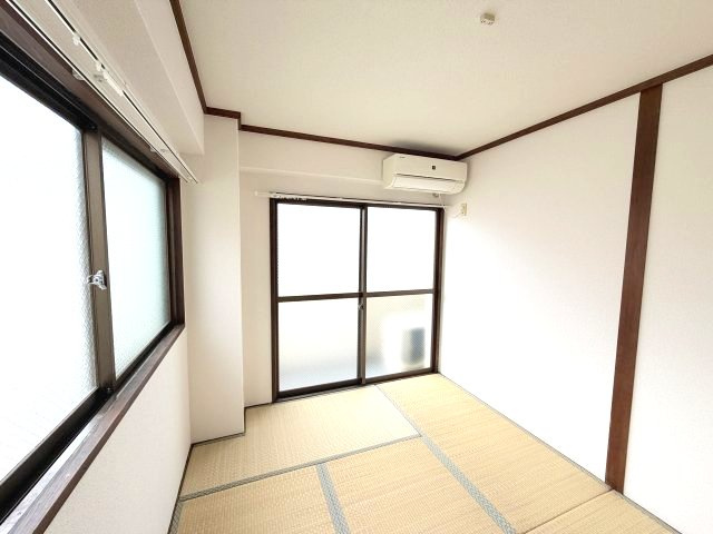 ハイム灘北の和室