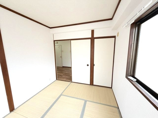 ハイム灘北の和室