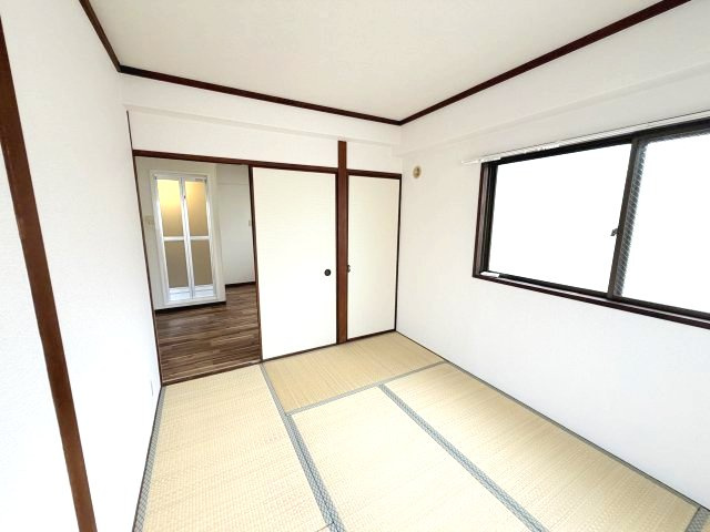 ハイム灘北の和室