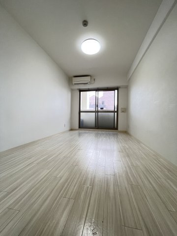 大阪市城東区野江２丁目の賃貸マンションの居間・リビング