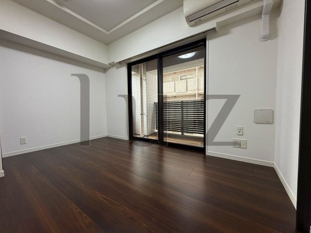スパシエロッサ横浜吉野町の居間・リビング