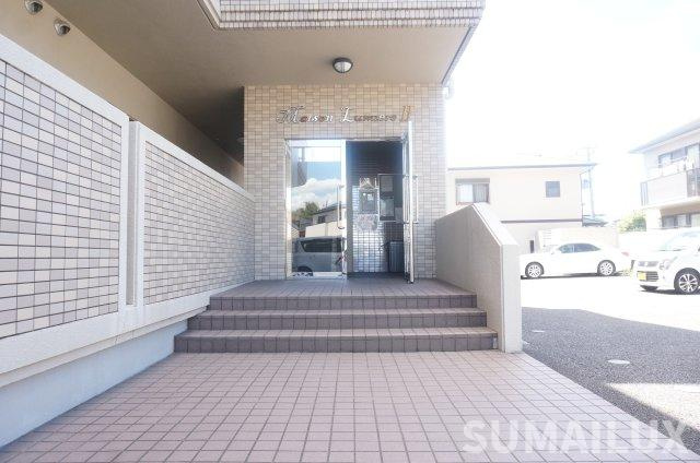 熊本市東区御領５丁目の賃貸マンションのエントランス