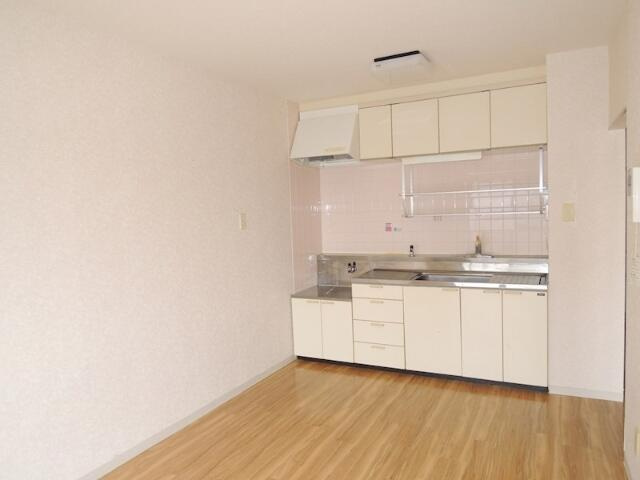 川崎市多摩区東生田１丁目の賃貸マンションのキッチン
