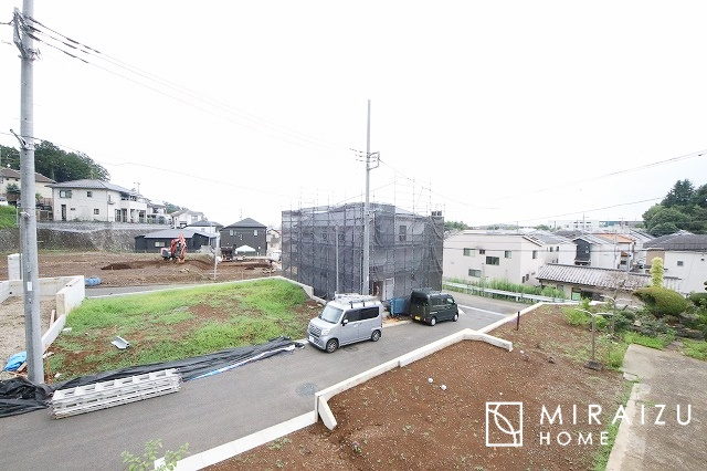 【前面道路含む現地写真】 | 日当たりの良いお家は嬉しいですよね。それぞれ価値観が分かれる箇所です、実際に内覧して日当たりの心地よさをご体感下さいね♪