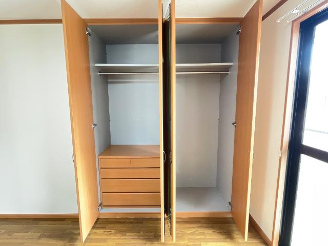 クールメゾン佐藤の収納|クローゼット