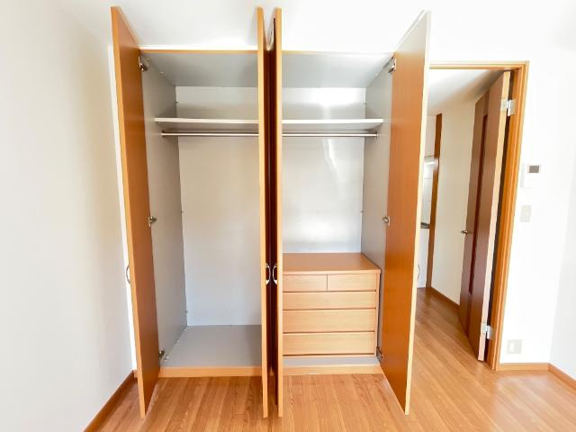 ルミエール香貫の収納|クローゼット