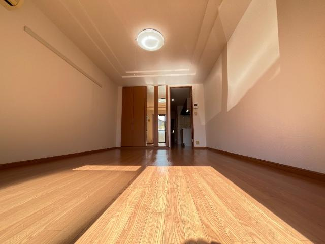 ルミエール香貫の内装|洋室