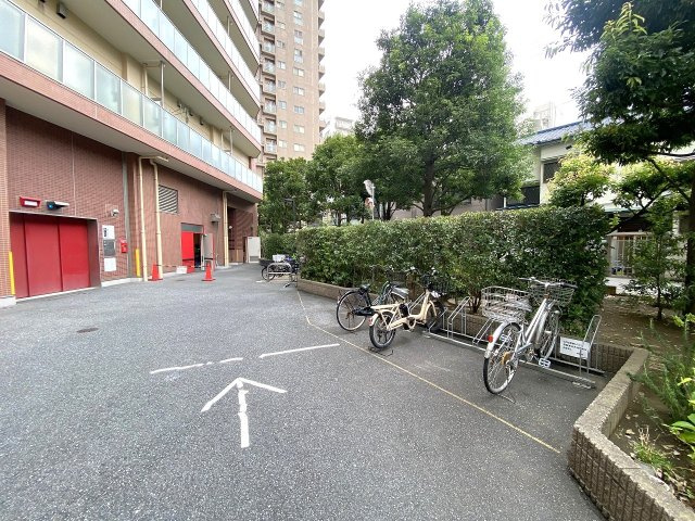 グローリオタワー巣鴨の駐輪場|駐輪場
整理整頓されており、毎日の通勤・通学、お買い物時の利用も快適です。