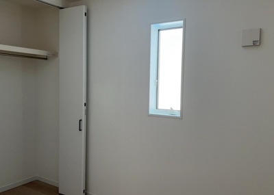 【子供部屋】 | 金井新築戸建 | 子供が何人でも年齢によっては、受験時にしっかり壁のある個室があった方が良い場合もあります。難しい問題ですが、兄弟の人数や、性別や年齢差によって状況が異なりますので、数年後のこともしっかり考えましょう。