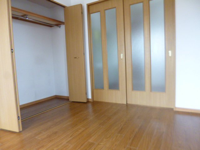 【洋室】 | ヴェルジュ南草津 | 明るい洋室です
